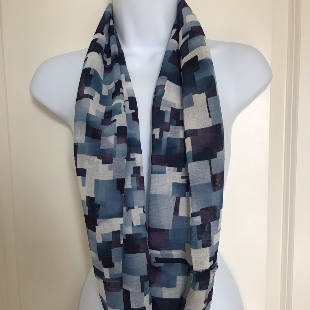 Blue abstract infinity scarf